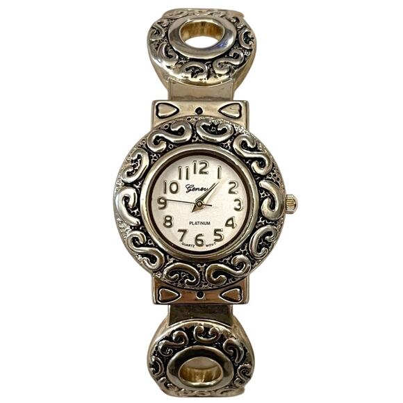 GENEVA Women's PLATINUM Tone Band Bracelet Watch STAINLESS STEEL - NEW BATTERY - Picture 1 of 4